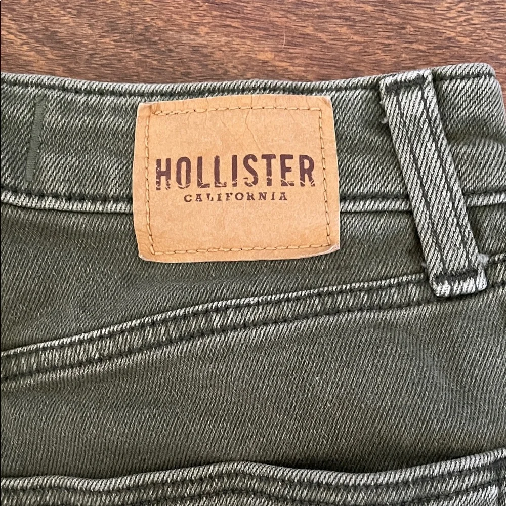 Hollister Olive Green Ultra High Rise Dad Jeans - Picture 3 of 4